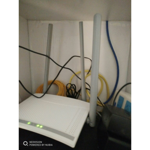 FW325R 300M增強(qiáng)WiFi無線路由器 四天線設(shè)計(jì)，穩(wěn)定不掉線的上網(wǎng)體驗(yàn)